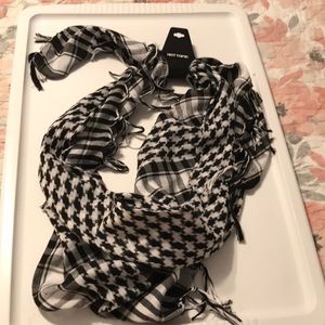 NWT Plaid Scarf